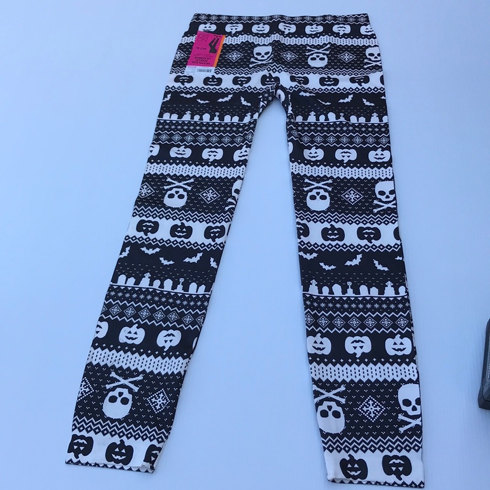 Halloween “pumpkin” leggings 🆕  size M